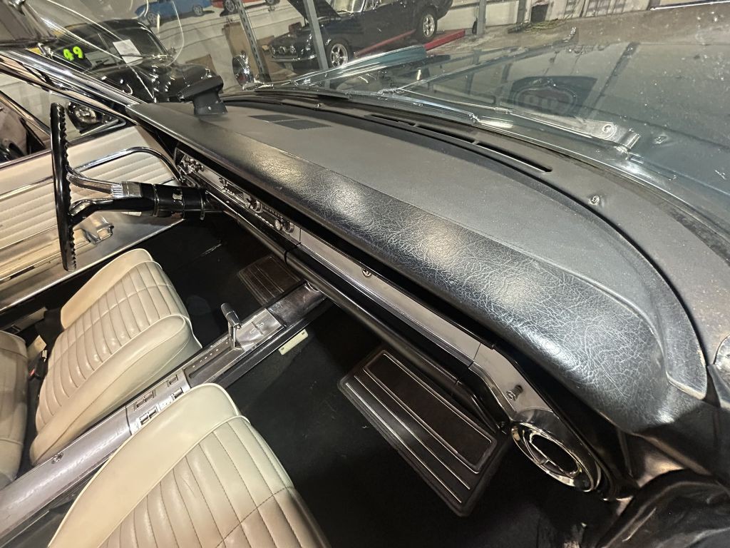 1964 Oldsmobile Starfire Image 76