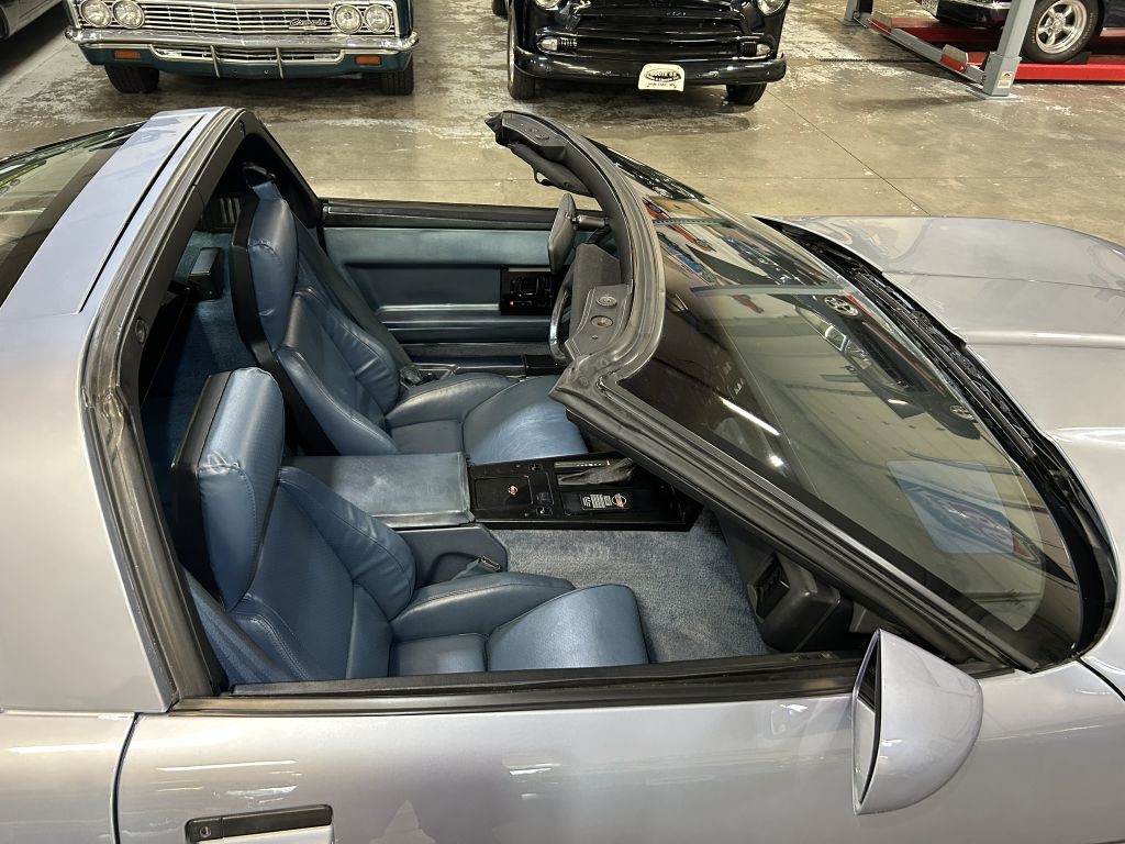 1985 Chevrolet Corvette Image 22