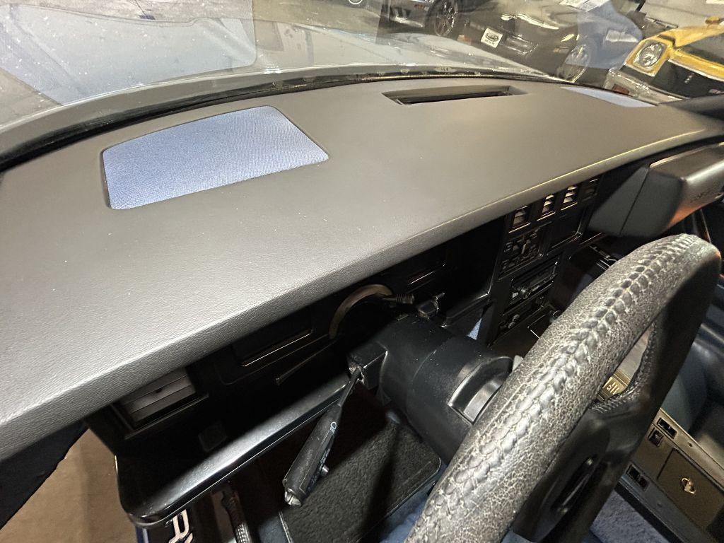 1985 Chevrolet Corvette Image 36