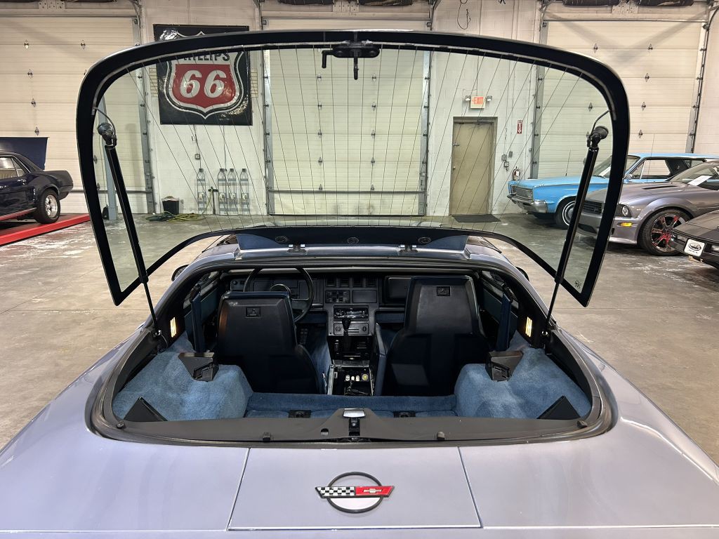 1985 Chevrolet Corvette Image 75