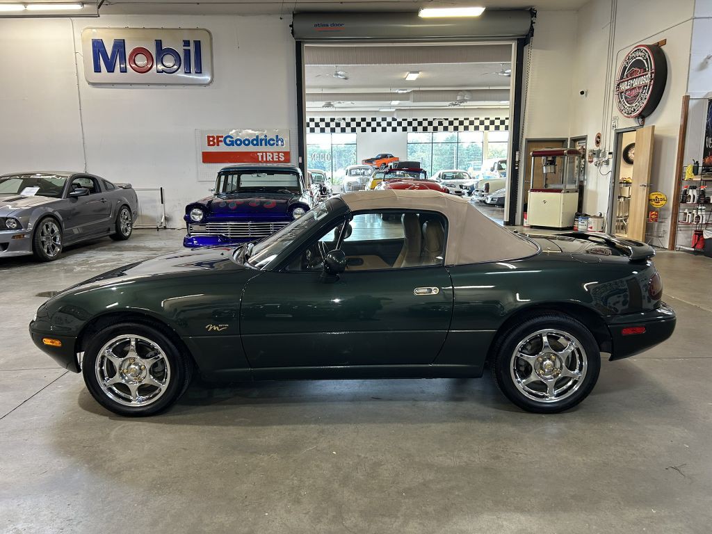 1997 Mazda MX-5 Miata Image 10
