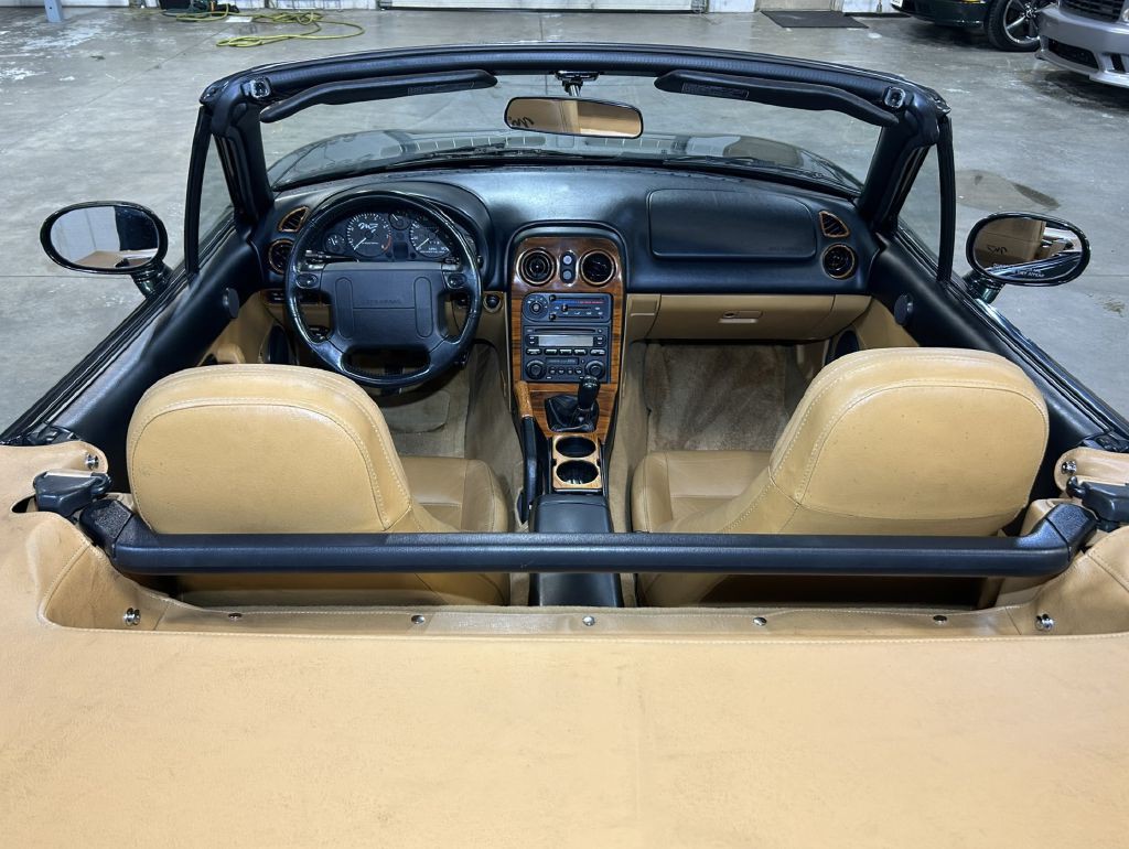 1997 Mazda MX-5 Miata Image 34