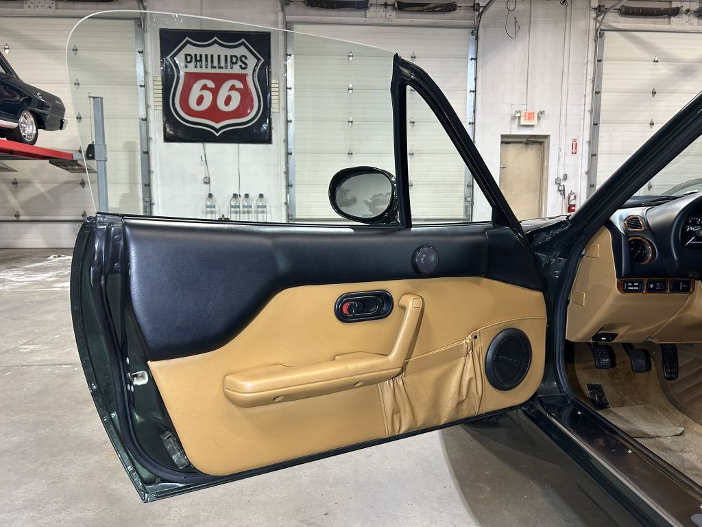1997 Mazda MX-5 Miata Image 37