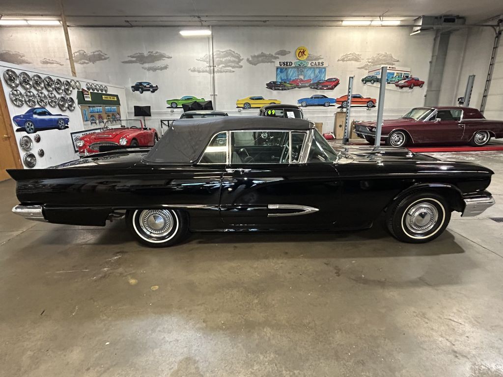 1959 Ford Thunderbird Image 4
