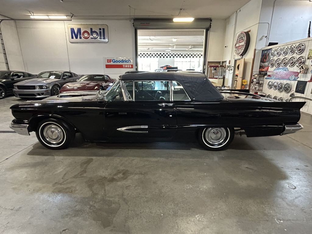 1959 Ford Thunderbird Image 8