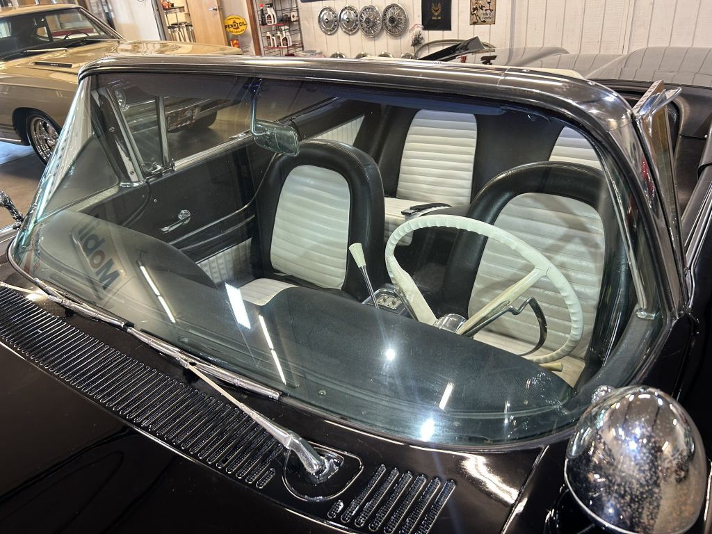 1959 Ford Thunderbird Image 16