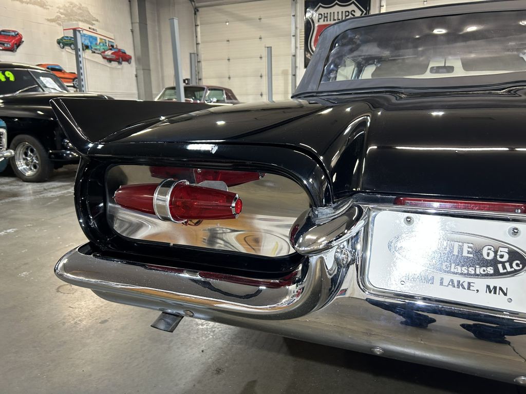 1959 Ford Thunderbird Image 25
