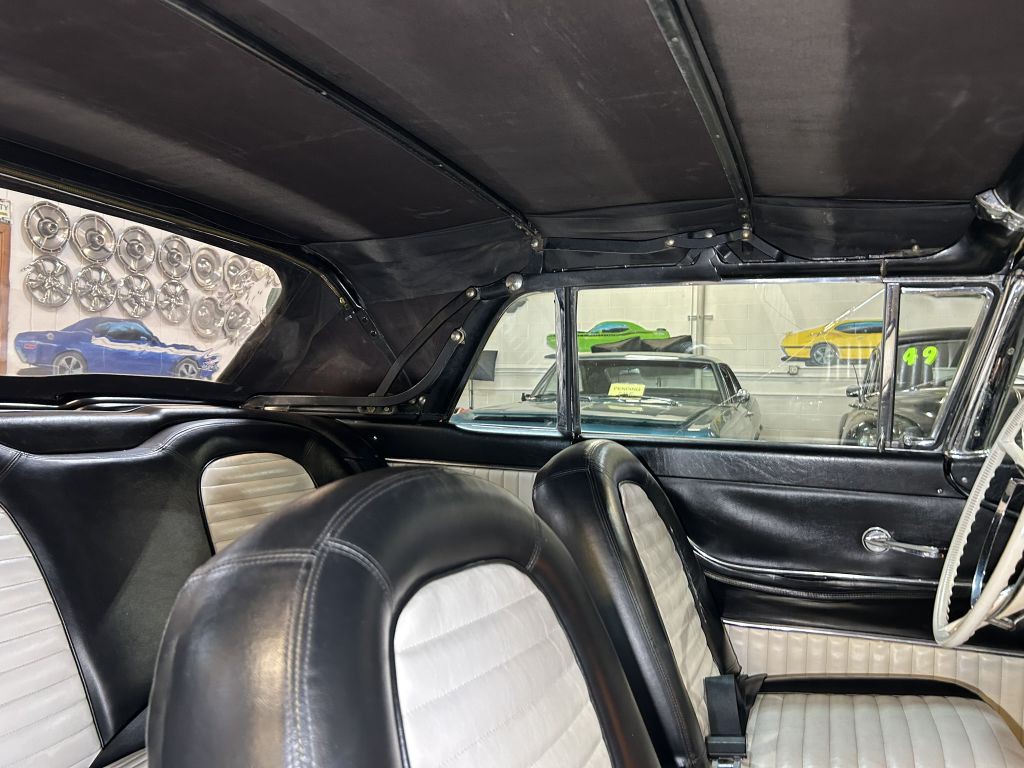 1959 Ford Thunderbird Image 30