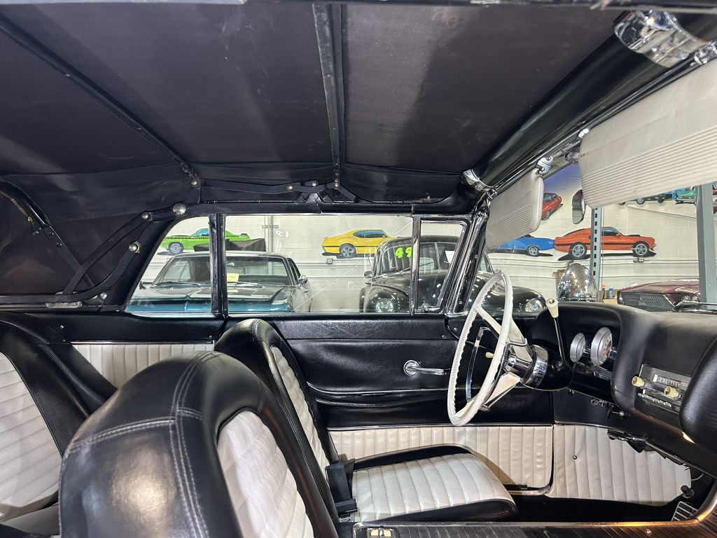 1959 Ford Thunderbird Image 31