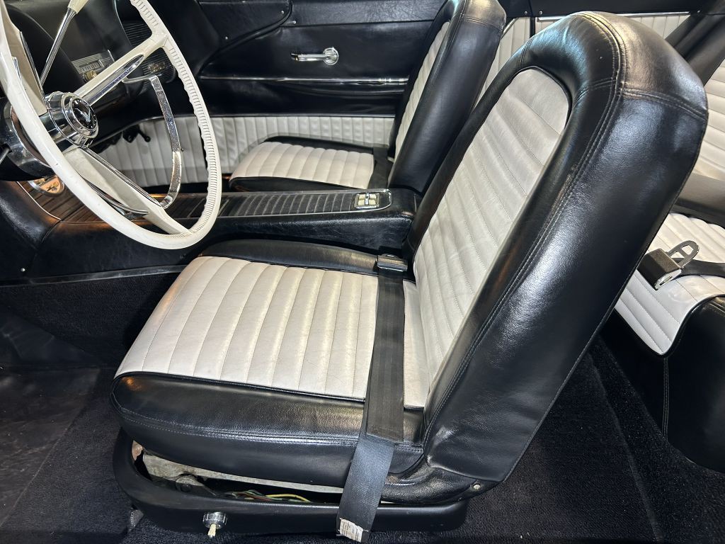 1959 Ford Thunderbird Image 46
