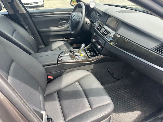 2013 BMW 5 Series Image 13