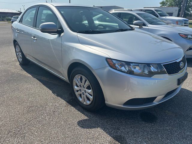 2013 Kia Forte Image 1