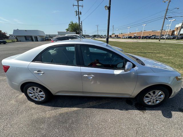 2013 Kia Forte Image 4