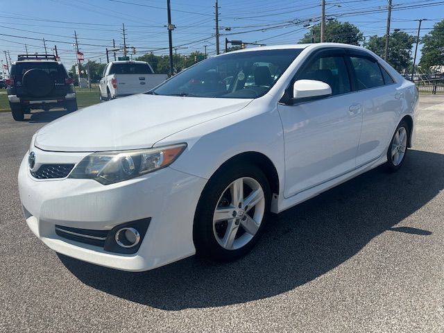 2014 Toyota Camry Image 3