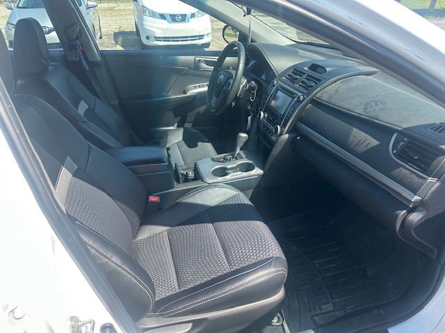 2014 Toyota Camry Image 13