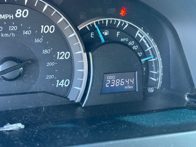 2013 Toyota Camry Image 10