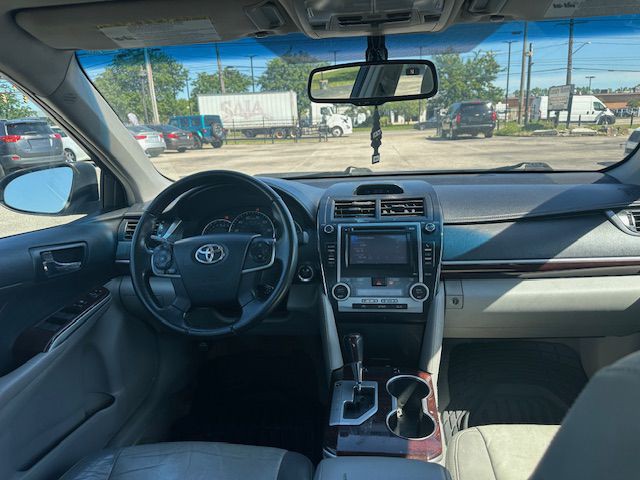 2013 Toyota Camry Image 11
