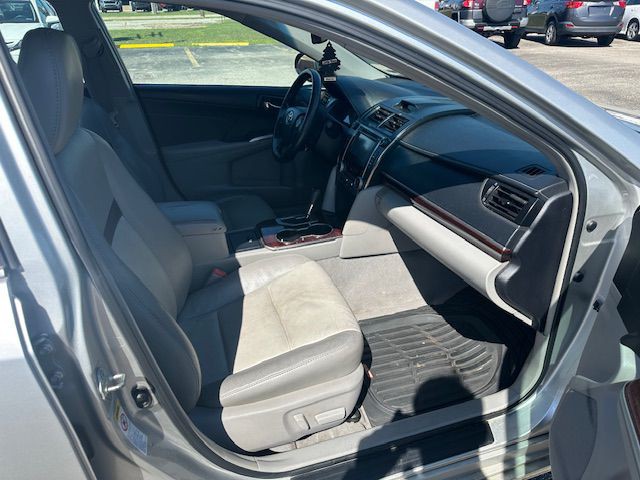 2013 Toyota Camry Image 13