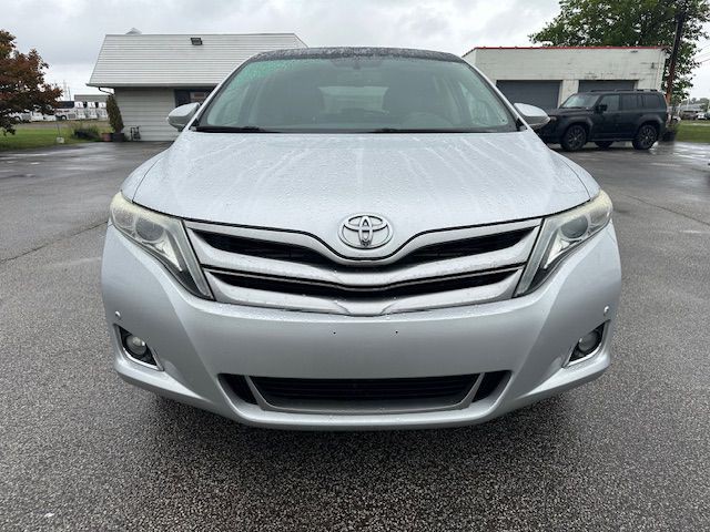 2014 Toyota Venza Image 2