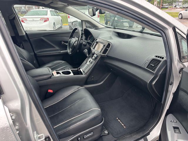 2014 Toyota Venza Image 13