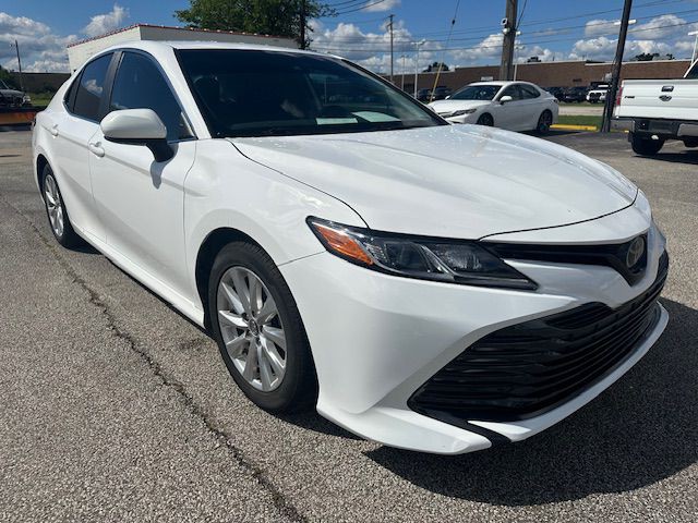 2019 Toyota Camry Image 1
