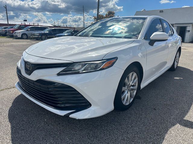 2019 Toyota Camry Image 3