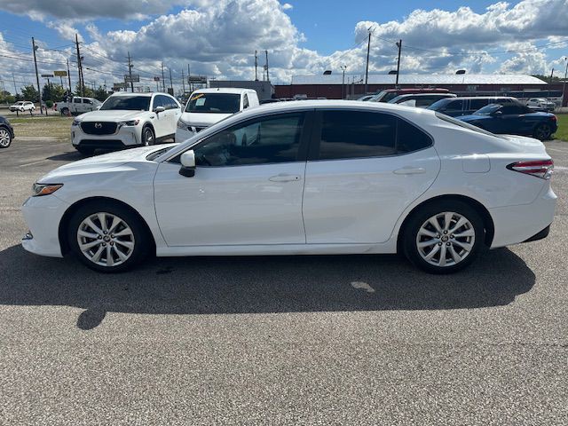 2019 Toyota Camry Image 6