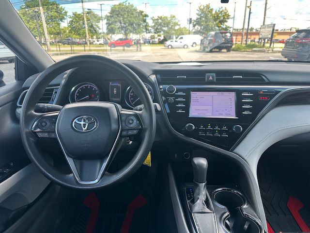 2019 Toyota Camry Image 11