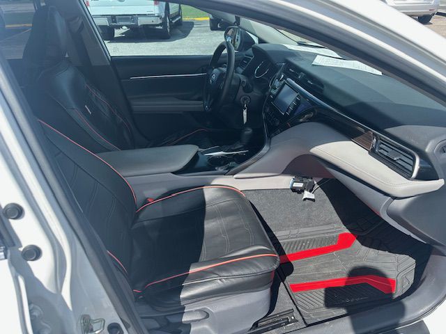2019 Toyota Camry Image 13