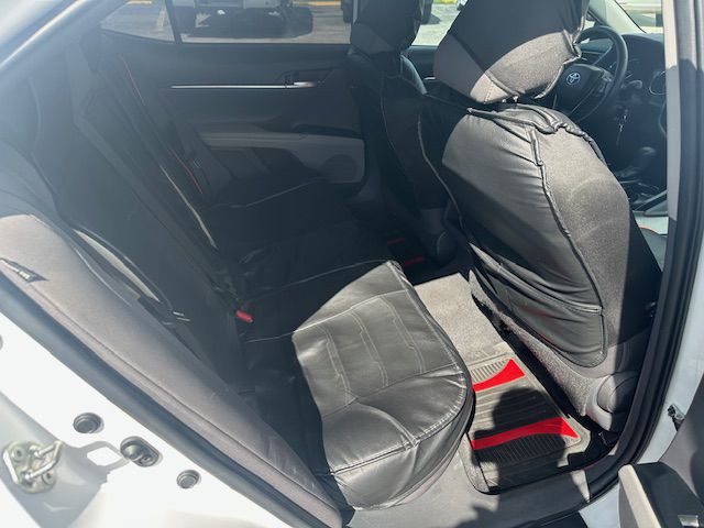 2019 Toyota Camry Image 15