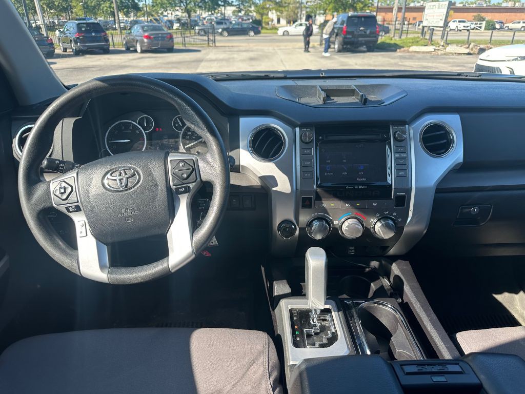 2015 Toyota Tundra Image 10
