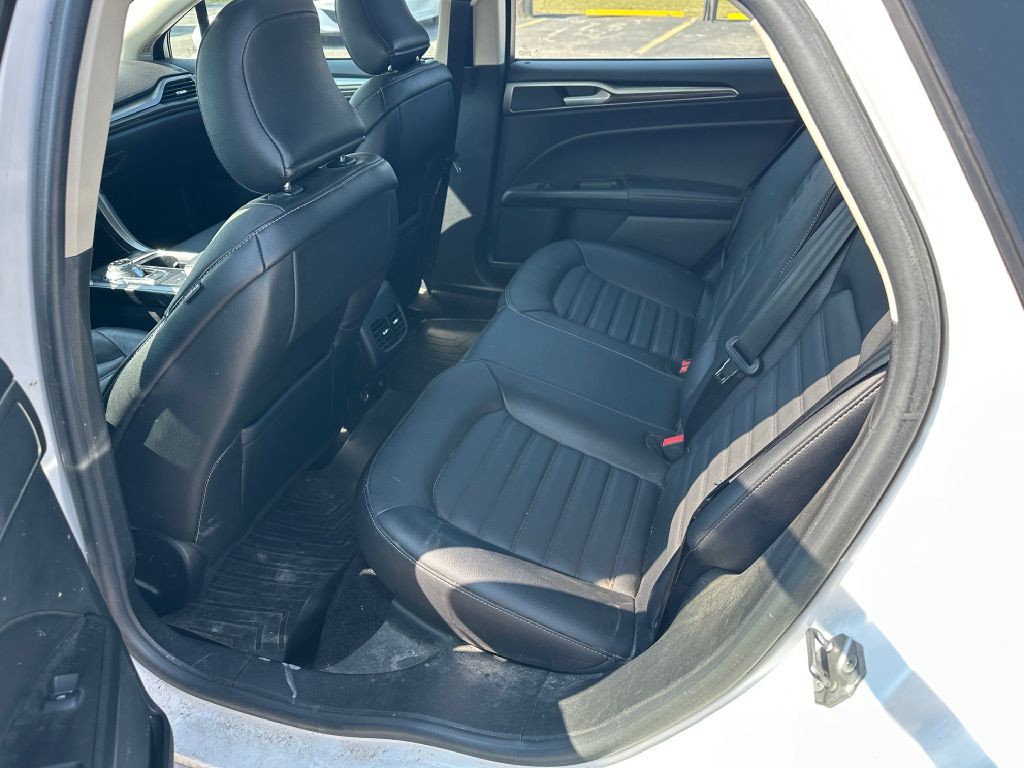 2017 Ford Fusion Image 12