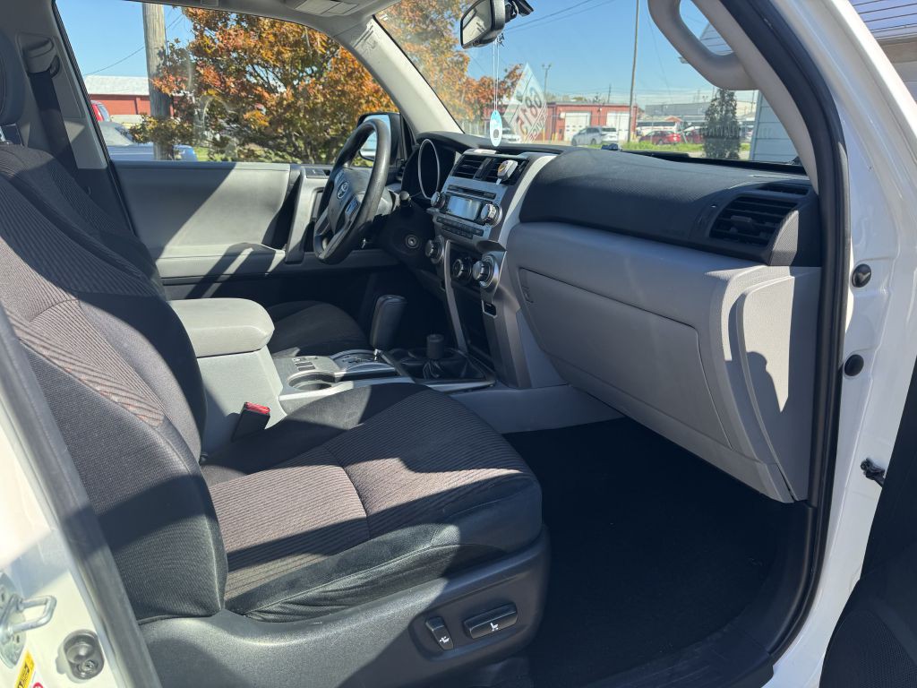 2010 Toyota 4Runner Image 9