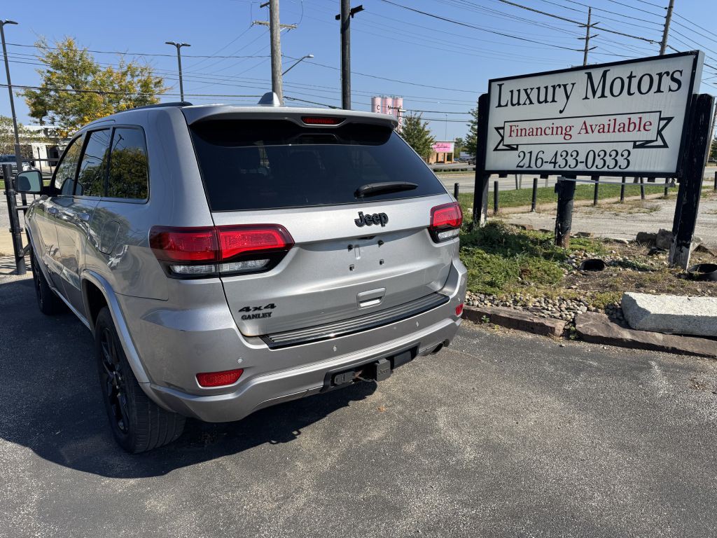2017 Jeep Grand Cherokee Image 4