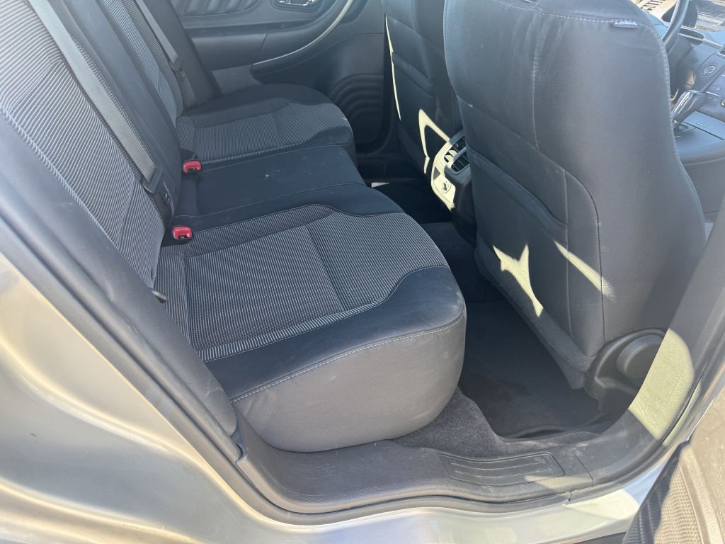 2017 Ford Taurus Image 6