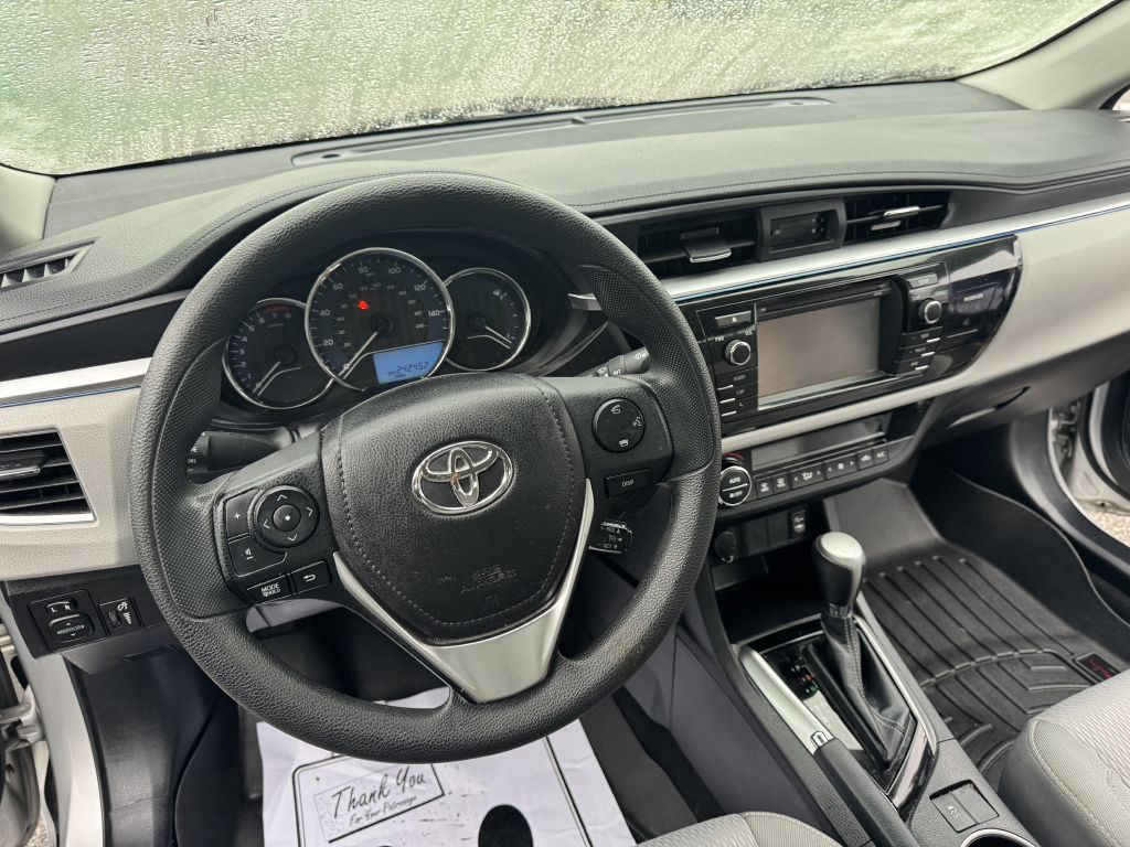 2015 Toyota Corolla Image 5