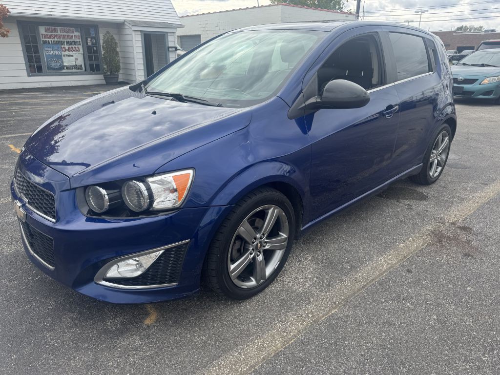 2014 Chevrolet Sonic Image 2