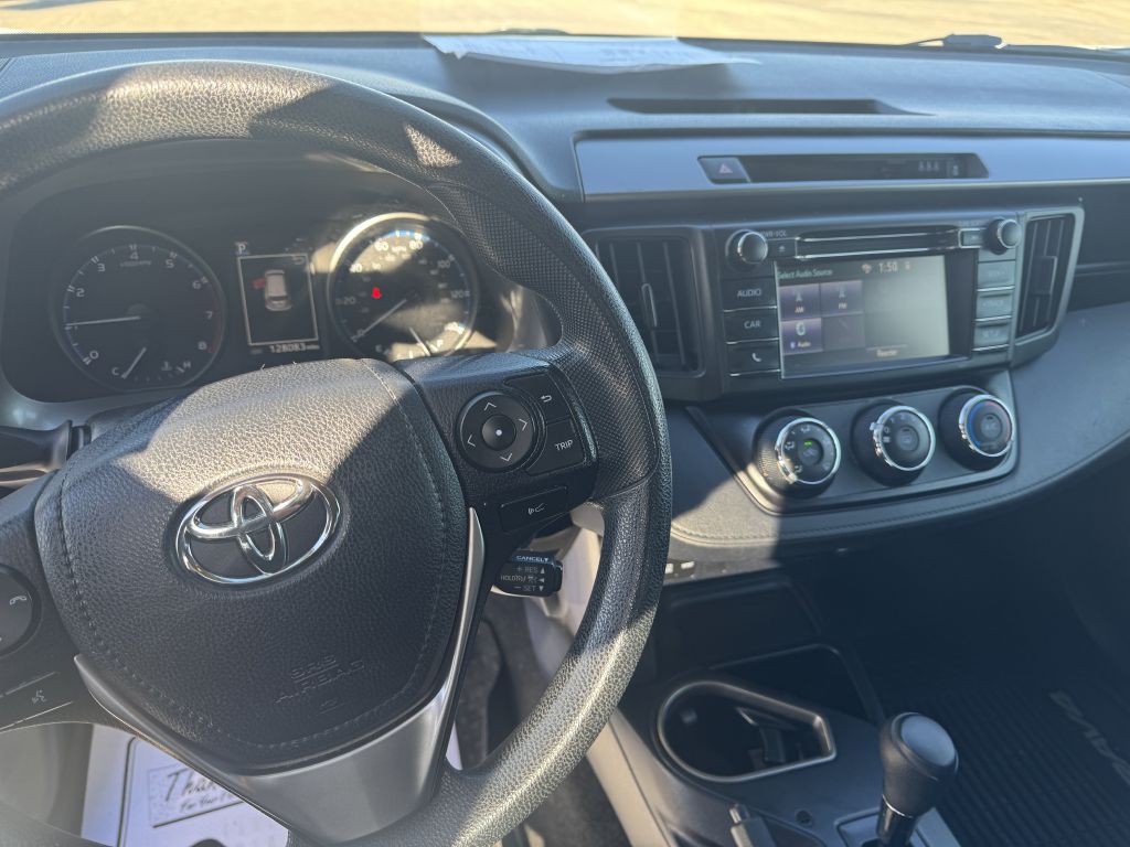 2018 Toyota Rav4 Image 9