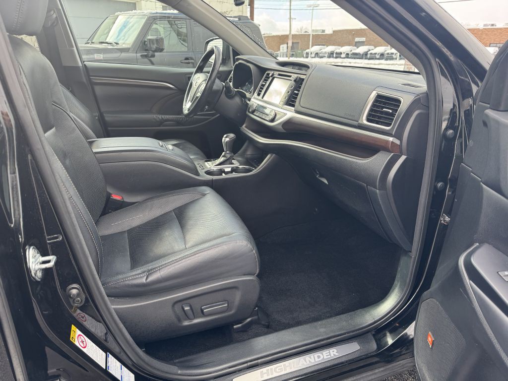 2014 Toyota Highlander Image 9