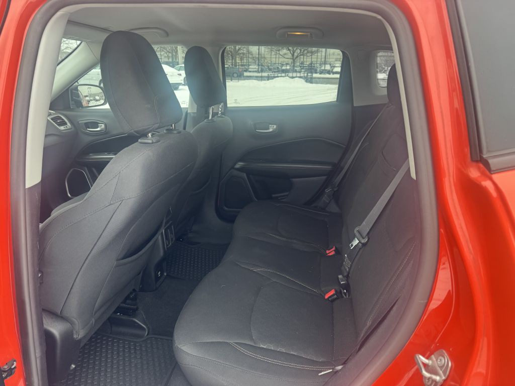 2017 Jeep Compass Image 4