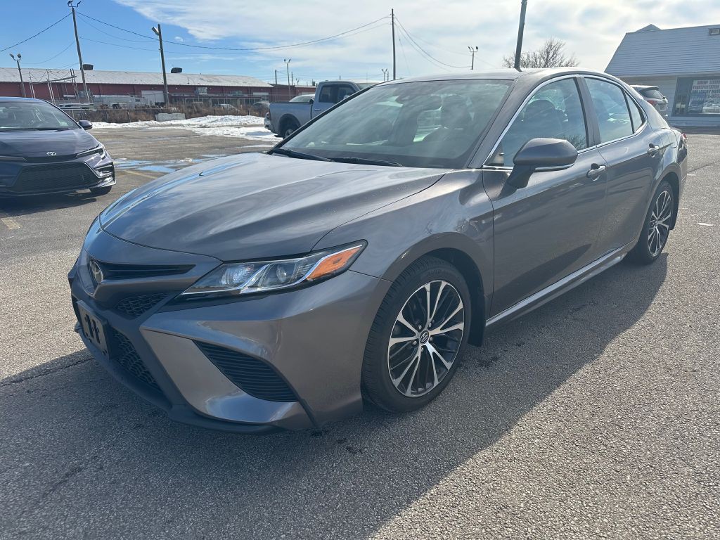 2019 Toyota Camry Image 2