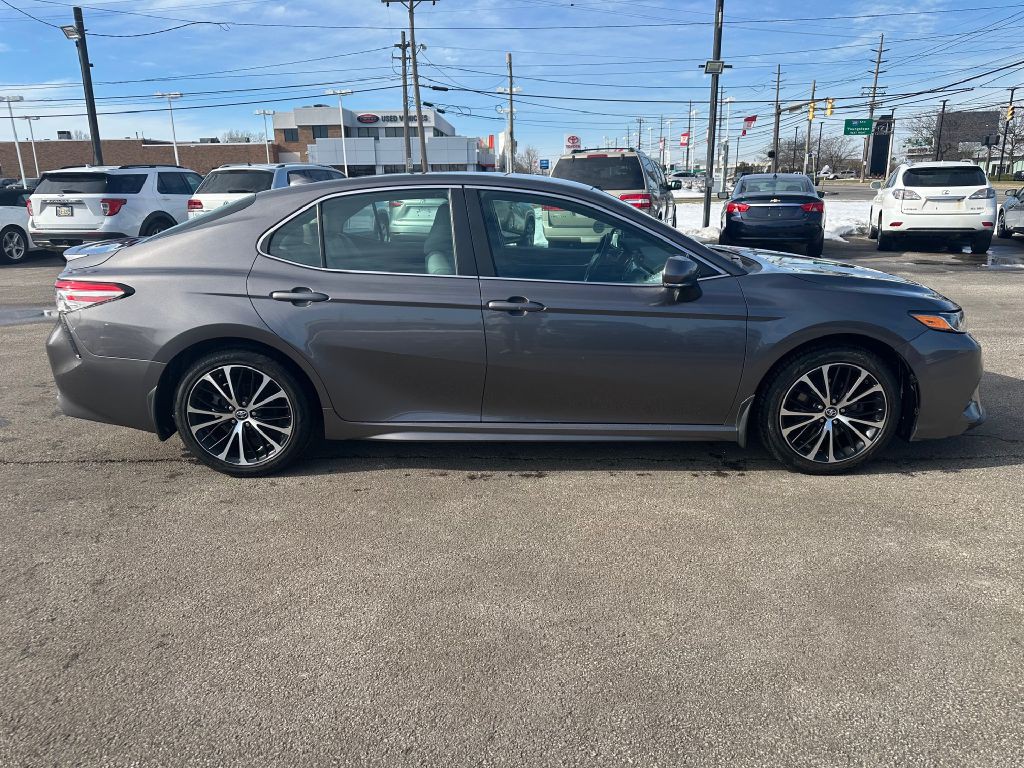 2019 Toyota Camry Image 6