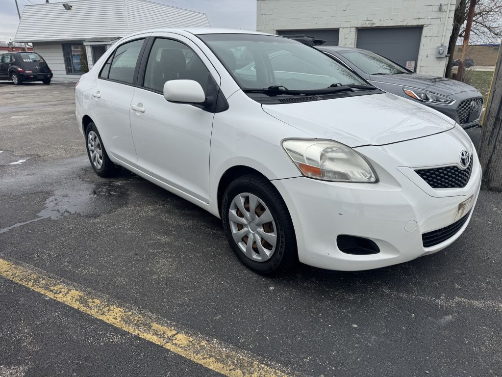 2012 Toyota Yaris Image 1