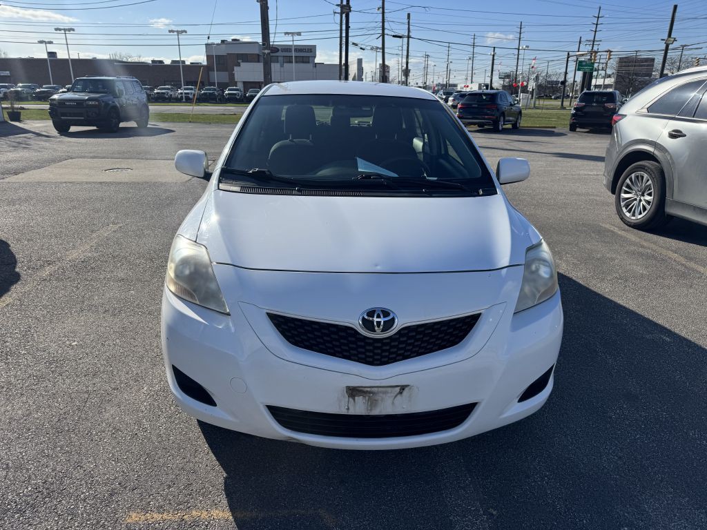 2012 Toyota Yaris Image 2