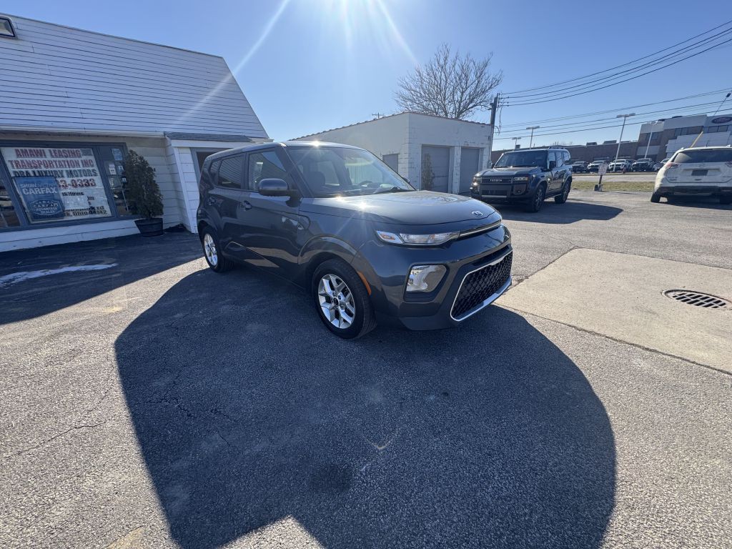 2021 Kia Soul Image 1