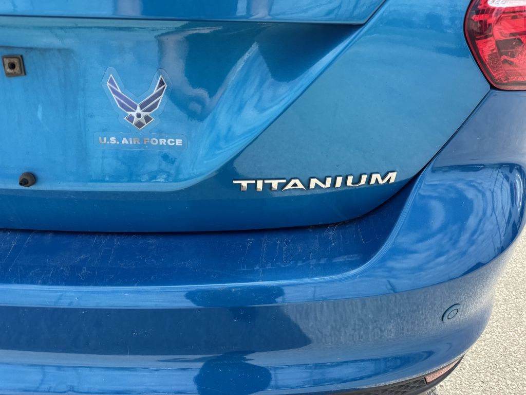 2012 Ford Focus Image 8