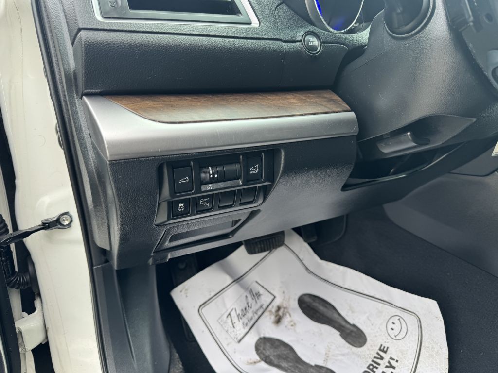 2015 Subaru Outback Image 11