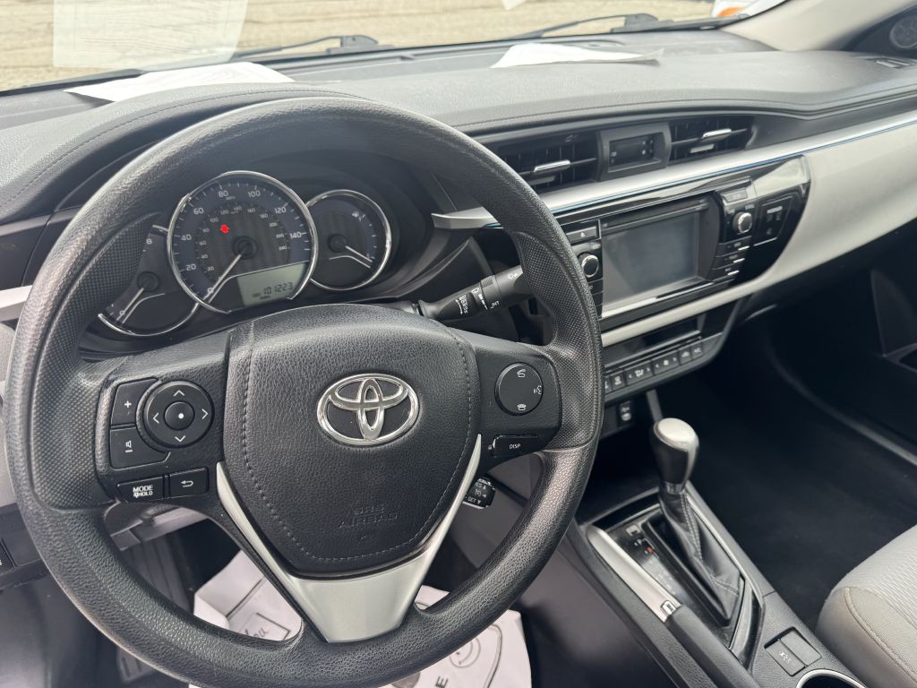 2016 Toyota Corolla Image 12