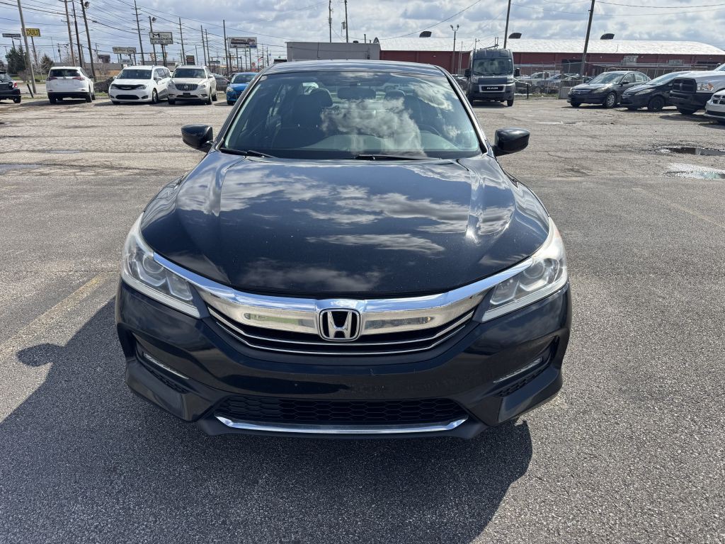 2017 Honda Accord Image 2