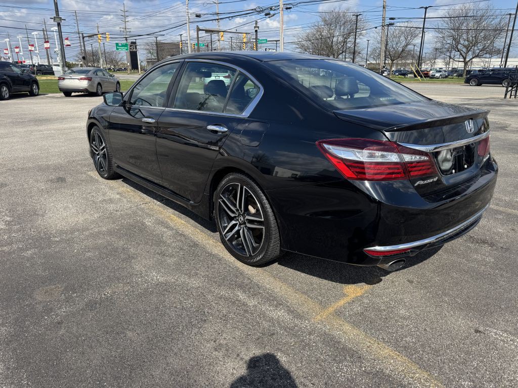2017 Honda Accord Image 4